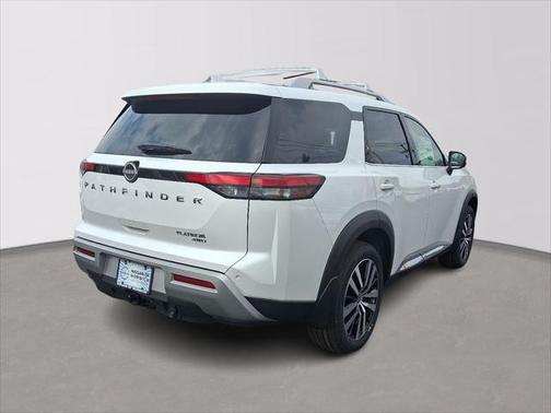 2025 Nissan Pathfinder Platinum 4WD
