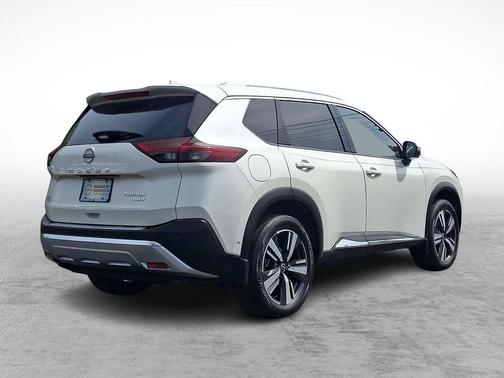 Pearl White Tricoat 2023 Nissan Rogue Platinum