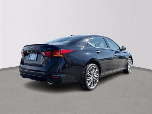 2024 Nissan Altima 2.5 SL