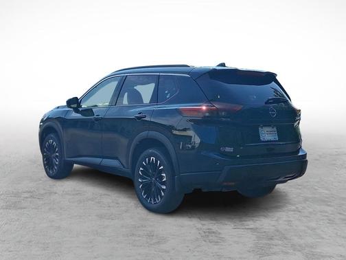 Obsidian Green 2026 Nissan Rogue Dark Armor