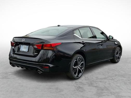 2025 Nissan Altima SR AWD