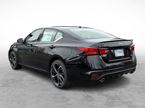 2025 Nissan Altima SR AWD