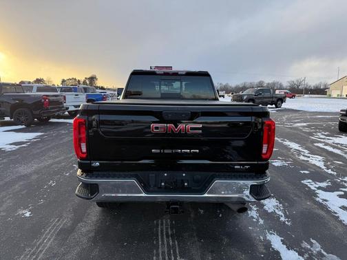 2021 GMC Sierra 2500 SLT