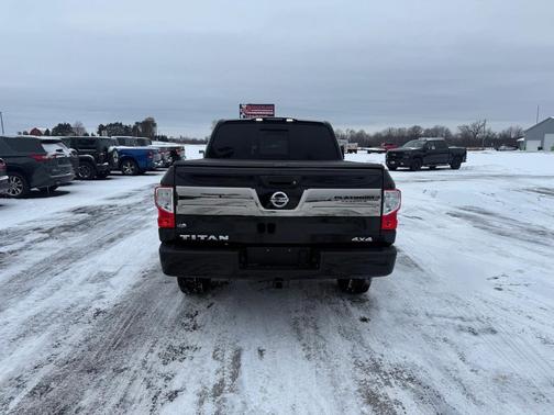 2017 Nissan Titan Platinum Reserve