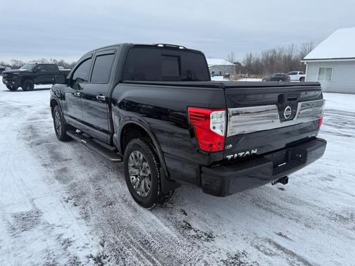 2017 Nissan Titan Platinum Reserve