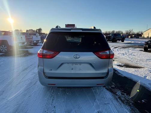 2019 Toyota Sienna XLE Premium