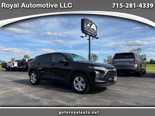 Mosaic Black Metallic 2025 Chevrolet Trax LS