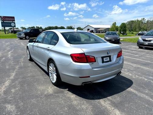 2011 BMW 550 4dr Sdn 550i RWD