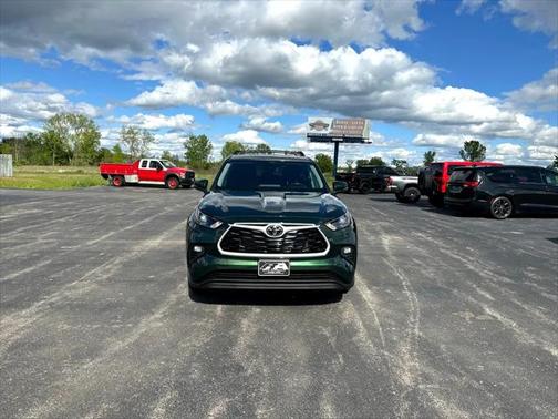 2023 Toyota Highlander LE