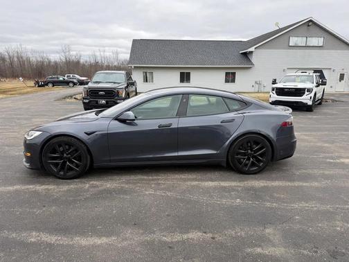 2021 Tesla Model S Plaid