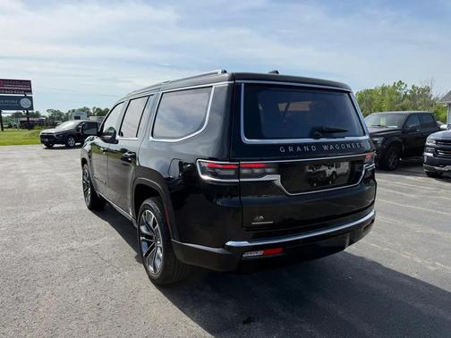 Diamond Black Crystal Pearlcoat 2022 Jeep Grand Wagoneer Series III 4x4