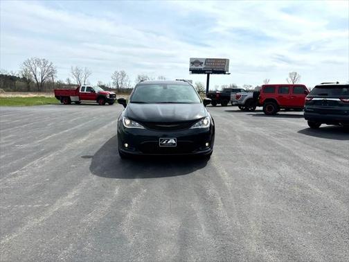 2018 Chrysler Pacifica Touring-L Plus