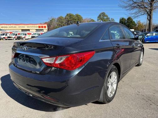 2013 Hyundai SONATA GLS