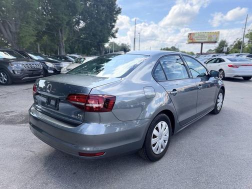 Platinum Gray Metallic 2016 Volkswagen Jetta 1.4T S w/Technology