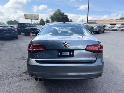 Platinum Gray Metallic 2016 Volkswagen Jetta 1.4T S w/Technology