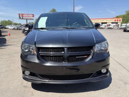 Black Onyx Crystal Pearlcoat 2019 Dodge Grand Caravan GT