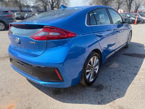 2018 Hyundai IONIQ Hybrid Limited