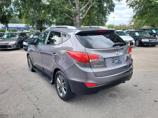 2015 Hyundai TUCSON SE