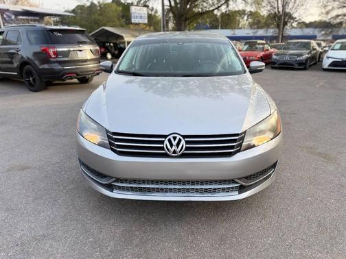 Titanium 2013 Volkswagen Passat 2.5 SE