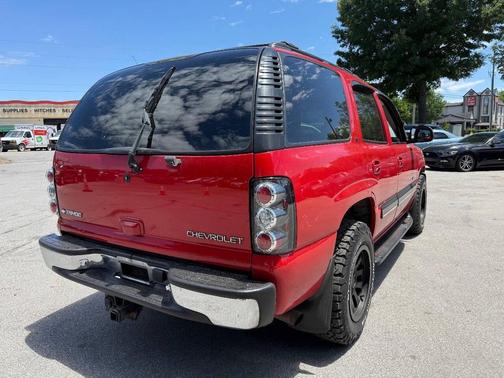 Red 2001 Chevrolet Tahoe LT