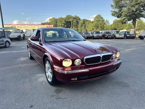 2004 Jaguar XJ Base