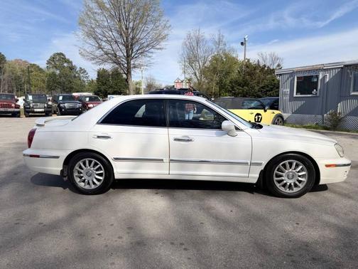 2004 Hyundai XG350 Base 4dr Sedan