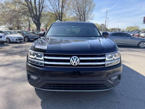 Deep Black Pearl 2018 Volkswagen Atlas 3.6L SE