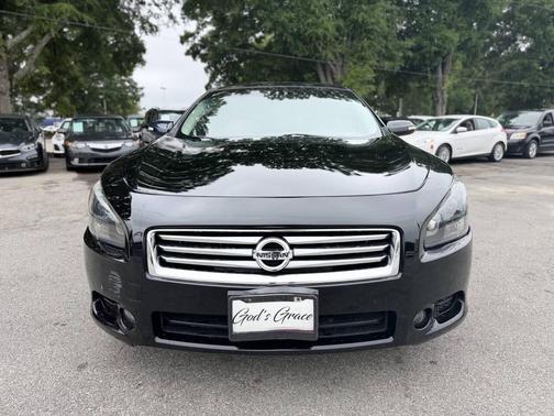 Black 2012 Nissan Maxima SV