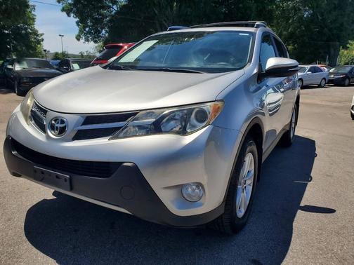 Classic Silver Metallic 2013 Toyota RAV4 XLE