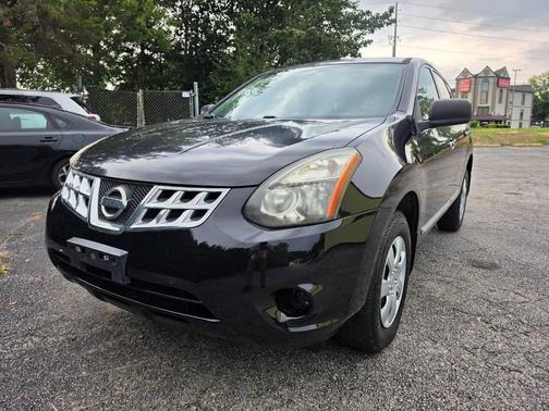 Black 2014 Nissan Rogue Select S