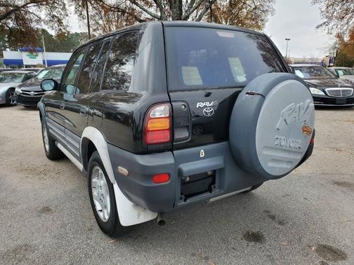 1999 Toyota RAV4 Base
