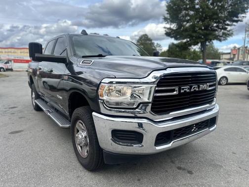 2019 RAM 2500 Big Horn Crew Cab 4x4 6'4' Box
