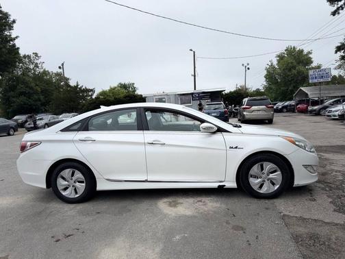 Porcelain White Pearl 2014 Hyundai SONATA Hybrid Limited
