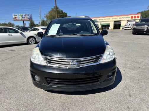 2010 Nissan Versa 1.8 SL
