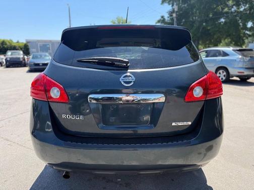 Green 2013 Nissan Rogue S
