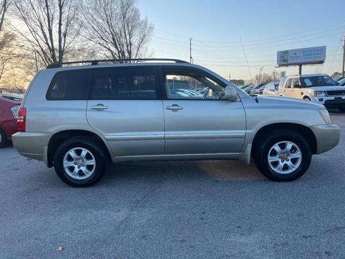 2001 Toyota Highlander Base