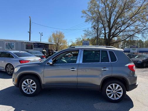2011 Volkswagen Tiguan SE