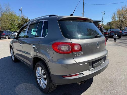 2011 Volkswagen Tiguan SE