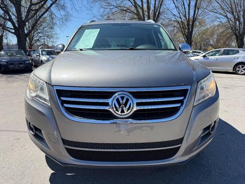 2011 Volkswagen Tiguan SE