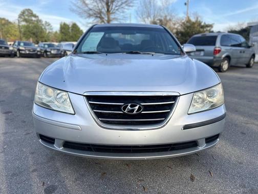 Radiant Silver Metallic 2010 Hyundai SONATA GLS