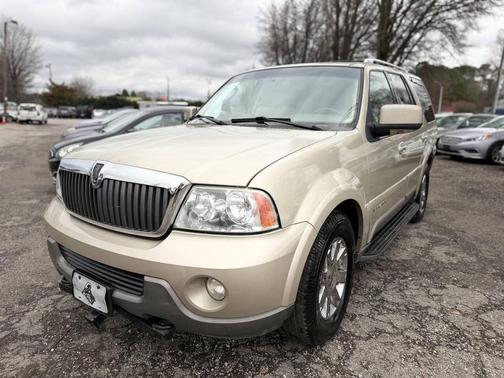 2004 Lincoln Navigator Luxury