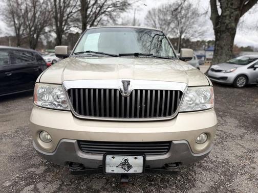 2004 Lincoln Navigator Luxury