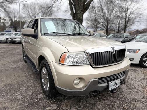 2004 Lincoln Navigator Luxury