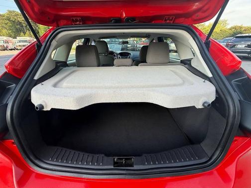 Red 2013 Ford Focus SE