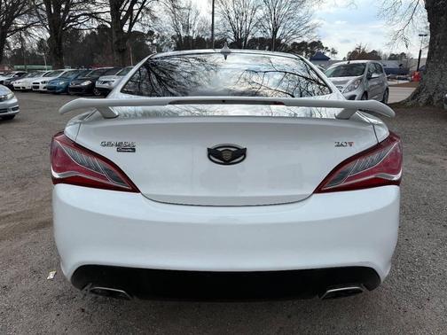 2013 Hyundai Genesis Coupe 2.0T Premium