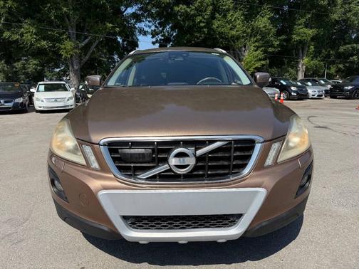 Tan 2010 Volvo XC60 T6 R-Design