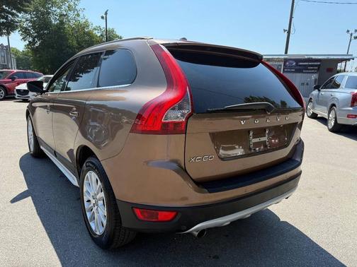 Tan 2010 Volvo XC60 T6 R-Design