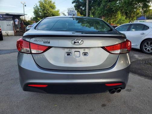Titanium Gray Metallic 2013 Hyundai ELANTRA SE