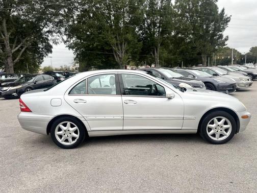 2002 Mercedes-Benz C-Class C 320 4dr Sedan