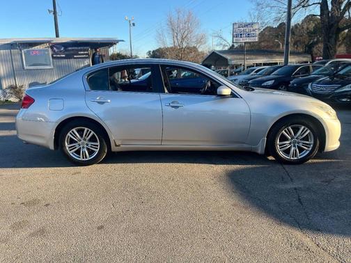 2011 INFINITI G25 Journey